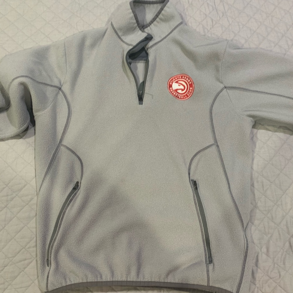 Antigua Atlanta hawks gray pullover size medium